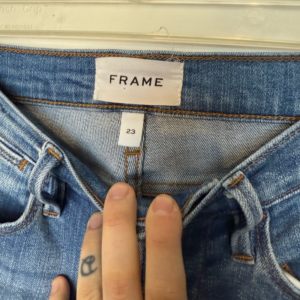 Frame Le High Straight Laskey Rips Distressed Denim Jeans Light Wash Size 23 - Picture 7 of 10